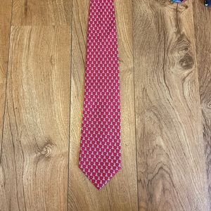 Vineyard Vines neck tie
